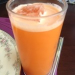 あんじゅ - りんごにニンジンのフレッシュジュース550円