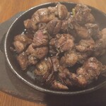 地鶏炭火焼天祥 - 鶏モモ焼き