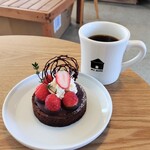 My Home Coffee, Bakes, Beer - ■苺とチョコレートガナッシュのタルト