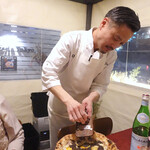 リストランテ ピッツェリア ジャンカルロ トウキョウ - 黒トリュフをシャッシャッ！