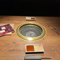 和牛とタン 焼肉 とみ 新橋本店 - 