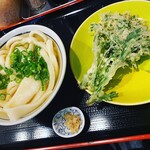純手打ち讃岐うどん五郎 - あつあつうどん小¥500
      春菊¥150