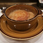 ステーキハウス新吾 - オニオングラタンスープ