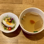 ニランカフェ - パットウンセン ¥990 のスープ、サラダ