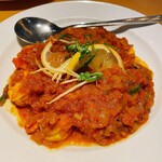 アジャンタ -  「シュリンプマサラ」カレー味だけど全然辛くない。トロトロ卵とトマトのエビチリという感じ。