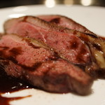 SIO syuji hijikuro - シャラン鴨ロースト、赤ワインソースときのこマリネ敷め