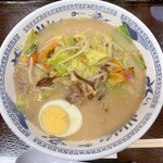 Ajido Koko Koro - チャンポン　スープに沈んでいるが麺と具はほぼ半々