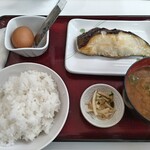 Yokkaichi Himono Shokudou - カラスカレイで定食に　1000円