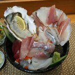 磯料理 光力 - 限定５食海鮮丼￥1,000税別のメインの海鮮丼(H28.2.9撮影)