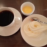 川崎日航ホテル カフェレストラン「ナトゥーラ」 - コーヒー、ソフトクリーム、プリン