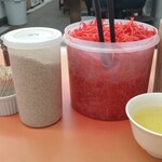 元祖ラーメン長浜家 - 卓上