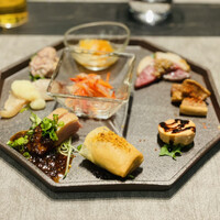 レンゲ - 9種のひとくち中華プレート