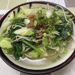 新八食堂 - 料理写真:野菜そば750円