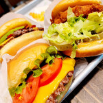 SHAKE SHACK - 