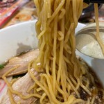 越後秘蔵麺　無尽蔵 - 細麺アップ