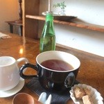 アオイクカフェ - ランチの紅茶・ガムシロップの入れ物もステキ
