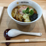飯田商店 - わんたん入り醤油らぁ麺 ¥1100