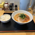 麺屋 隆志 - 坦々麺と半ライス