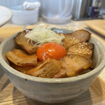 宍道湖しじみ中華蕎麦 琥珀 - 吊るし焼きバラ丼 ¥400