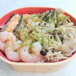 日本料理 篠 - 海老・鮭・しめじ・えのき・舞茸入り