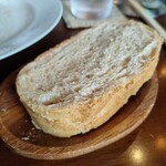 コッリーナ デル マーレ - 柔らかい自家製パン