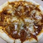 カラオケマック - 料理写真:バターチキンカレーピザ