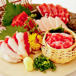 [Horse sashimi] Enjoy the deliciousness of horse meat with sashimi.