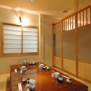 個室です。最大20名様迄入れる座敷個室もございます。

