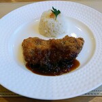 金谷 - 伊賀牛薄切り肉のカツレツ・バターライス添え