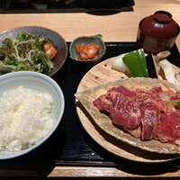純和牛焼肉 無限亭。 - 
