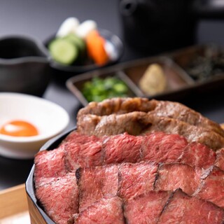 《Specialty! Beef hitsumabushi》 Enjoy with your favorite wine or beer