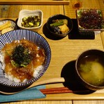 離島キッチン - 鯛漬け丼の定食