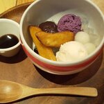 清月堂 横浜高島屋店 - 大学芋あんみつ