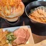 UMA TSUKEMEN - つけ麺・全景