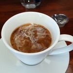 キッチン ブルー グローブ - 今日は二口目でミルクを入れます