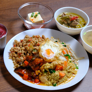 A new genre of Thai Cuisine! "Thai Chinese"