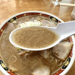 オーモリラーメン - 豚骨醤油スープ