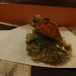 秋田 てんぷら みかわ - ⑪釧路産バフンウニ大葉包み