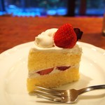 宮越屋珈琲 - いちごのショートケーキ