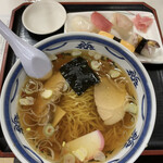 勢登鮨 - ラーメン寿司