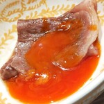 にくずき - 卵黄にくぐらせて、頂きます