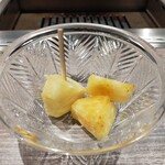 にくずき - デザートにパイナップルをカットして！