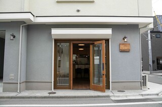 Nakagami Shokudou - 店頭入り口