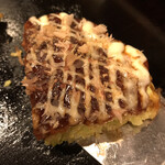 Okonomiyaki Sakaba Nanako - 豚玉　切ったところ