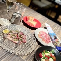 grigio la tavola - 