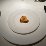 コート ドール - アミューズ：桜エビを乗せたトースト