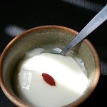 KOROMO - Ａランチの杏仁豆腐