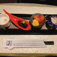 博多もつ鍋 やま中 赤坂店 - プレミアムコースの先付け