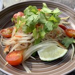 DADAI THAI VIETNAMESE DIMSUM - 青パパイヤのサラダ