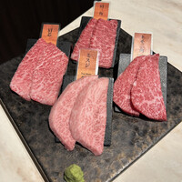 完全個室 牛の達人 private 新宿本店 - 和牛希少部位盛合せ-肩サンカク・トモサンカク・肩芯・ミスジ